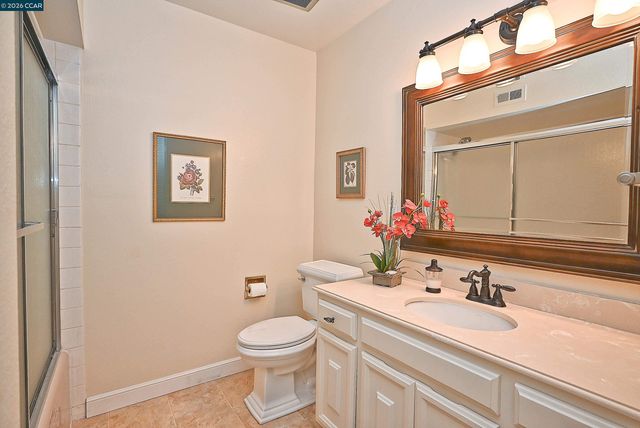 1361 Singingwood Ct 7, Walnut Creek, CA 94595