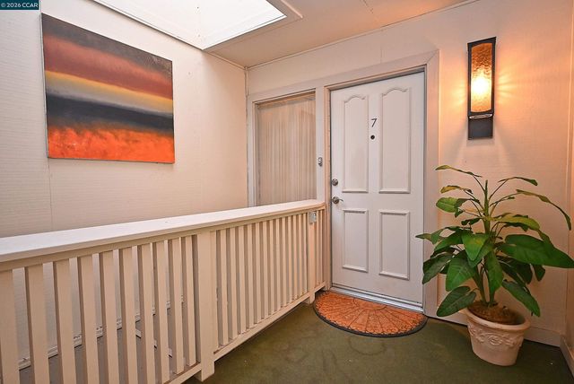 1361 Singingwood Ct 7, Walnut Creek, CA 94595