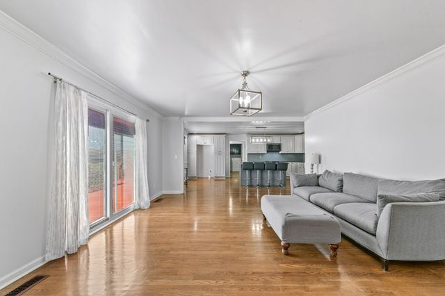 2200 Crescentview Rd, Pulaski, TN 38478