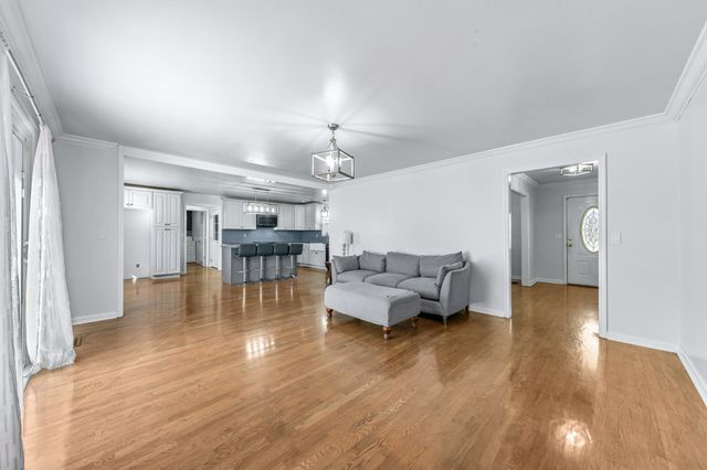 2200 Crescentview Rd, Pulaski, TN 38478