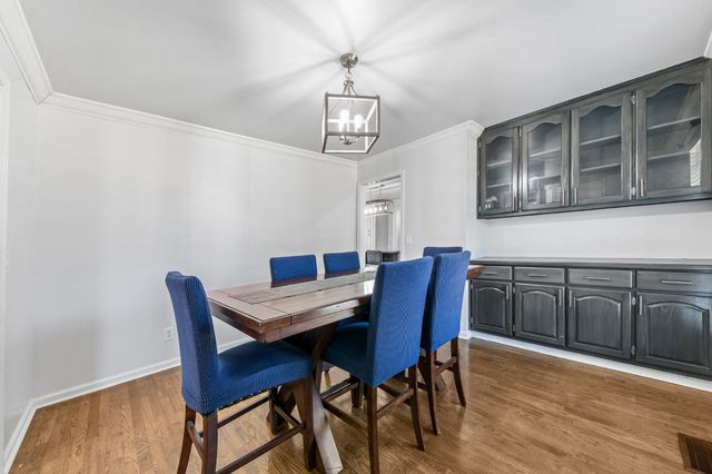 2200 Crescentview Rd, Pulaski, TN 38478