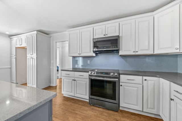 2200 Crescentview Rd, Pulaski, TN 38478