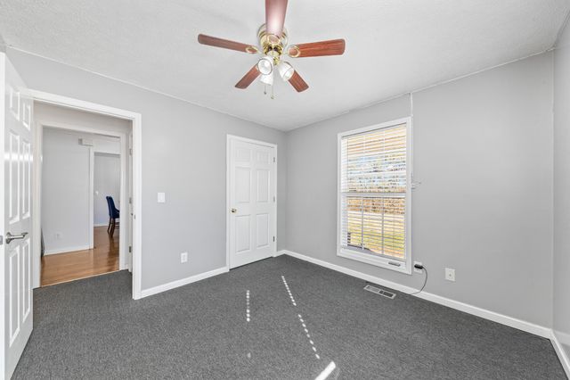 2200 Crescentview Rd, Pulaski, TN 38478