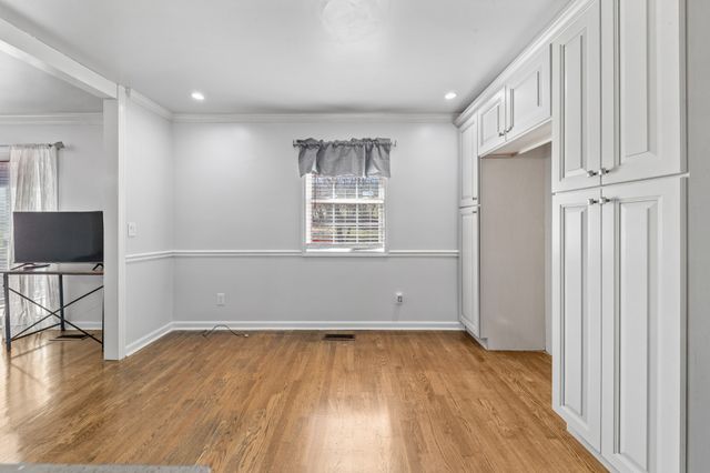 2200 Crescentview Rd, Pulaski, TN 38478