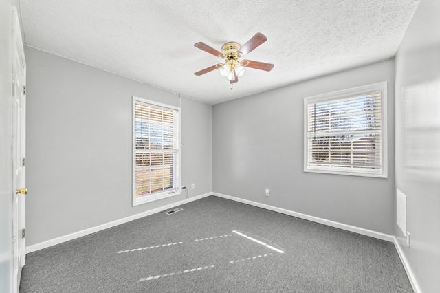 2200 Crescentview Rd, Pulaski, TN 38478