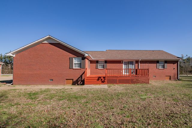 2200 Crescentview Rd, Pulaski, TN 38478