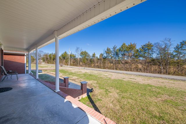 2200 Crescentview Rd, Pulaski, TN 38478