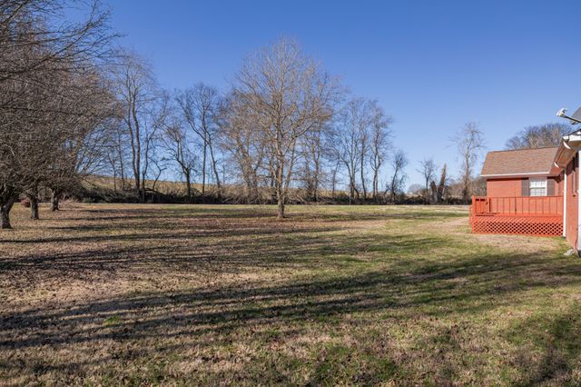 2200 Crescentview Rd, Pulaski, TN 38478