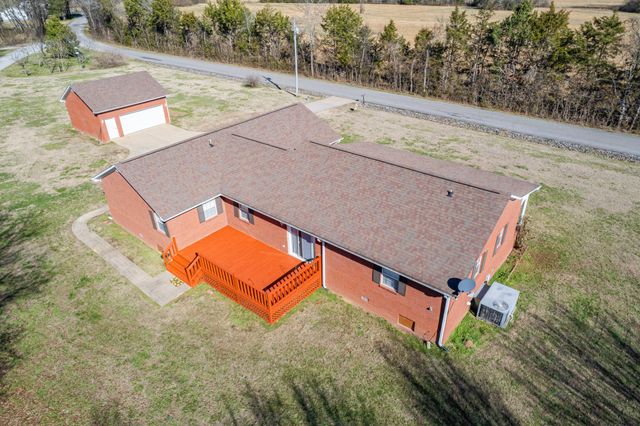 2200 Crescentview Rd, Pulaski, TN 38478