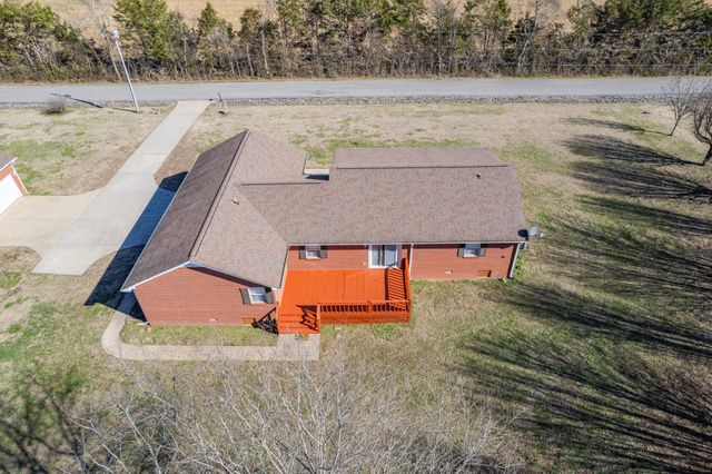 2200 Crescentview Rd, Pulaski, TN 38478