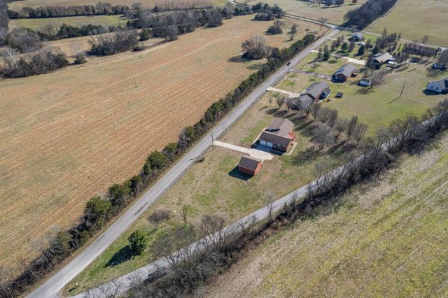 2200 Crescentview Rd, Pulaski, TN 38478