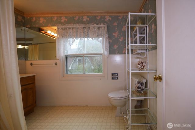 1302 Arnold Street, Aberdeen, WA 98520