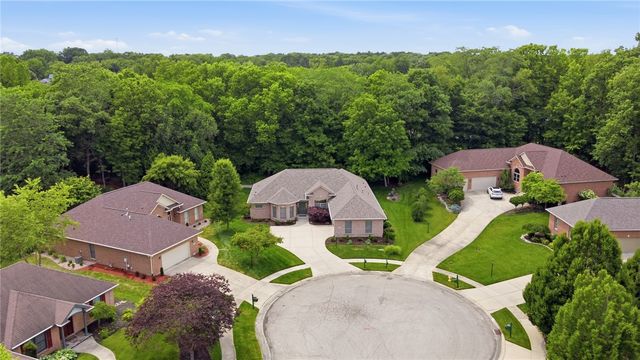 1901 N Regent Park Drive, Bellbrook, OH 45305