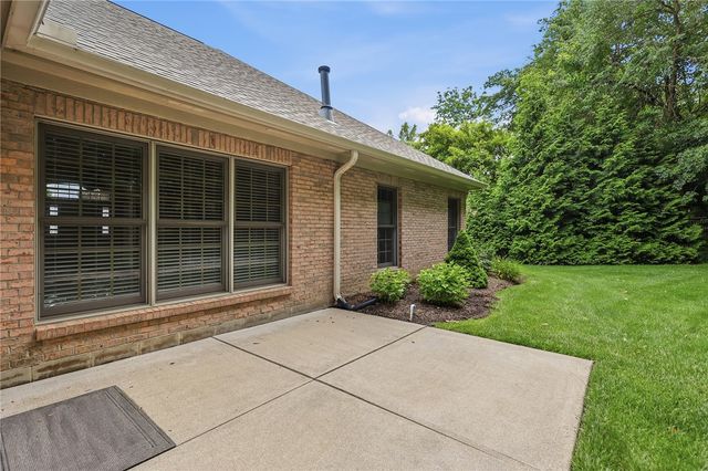 1901 N Regent Park Drive, Bellbrook, OH 45305