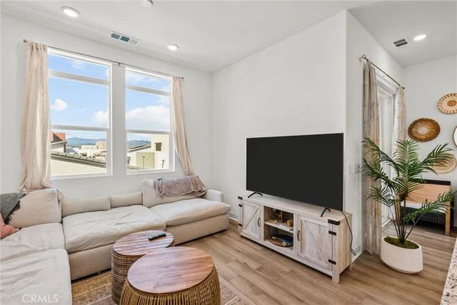 27466 Mercantile Court 303, Valencia, CA 91381