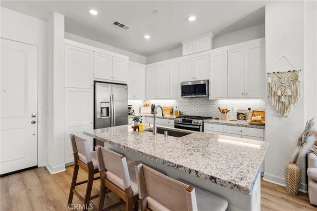 27466 Mercantile Court 303, Valencia, CA 91381