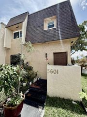 5601 Blueberry Ct 157, Lauderhill, FL 33313