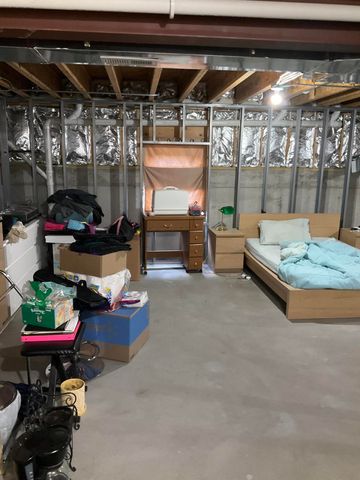 1731 Senator Drive, East Chicago, IN 46312