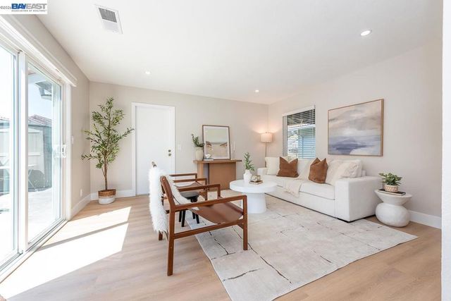 4566 Fellows St, Union City, CA 94587