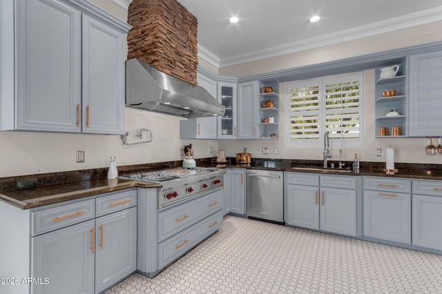 4611 E DESPERADO Road, Gilbert, AZ 85297