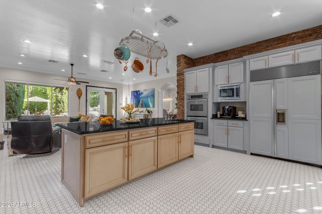 4611 E DESPERADO Road, Gilbert, AZ 85297