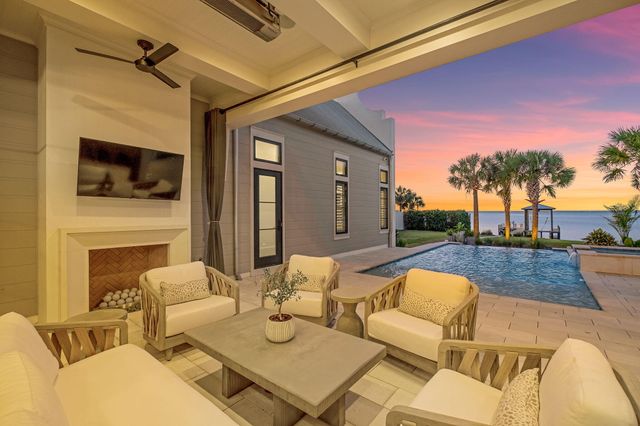 510 Walton Way, Miramar Beach, FL 32550