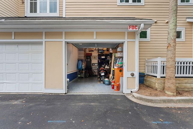 280 Seven Farms Drive Unit 302, Charleston, SC 29492