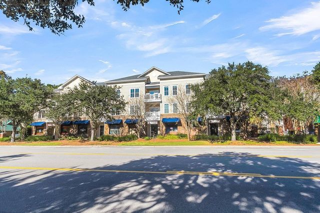280 Seven Farms Drive Unit 302, Charleston, SC 29492