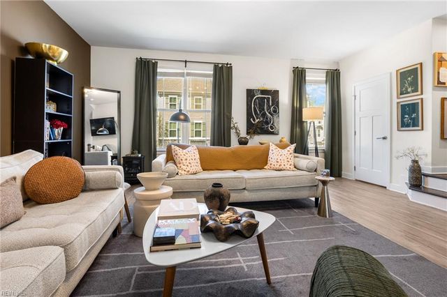 931 Centurion CIR, Chesapeake, VA 23323