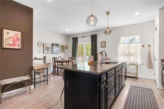 931 Centurion CIR, Chesapeake, VA 23323