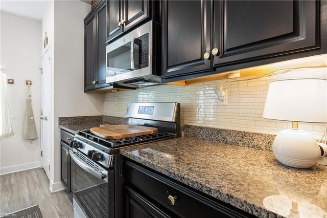 931 Centurion CIR, Chesapeake, VA 23323