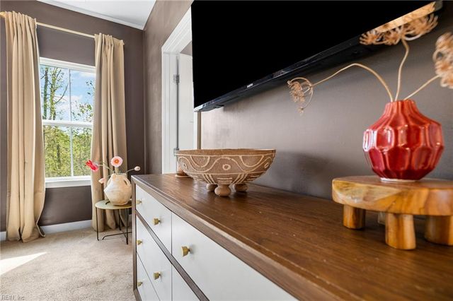 931 Centurion CIR, Chesapeake, VA 23323