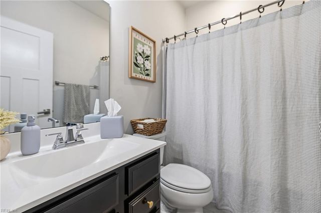 931 Centurion CIR, Chesapeake, VA 23323