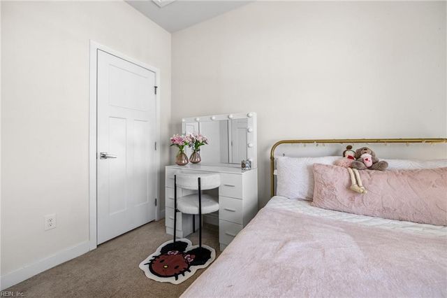 931 Centurion CIR, Chesapeake, VA 23323