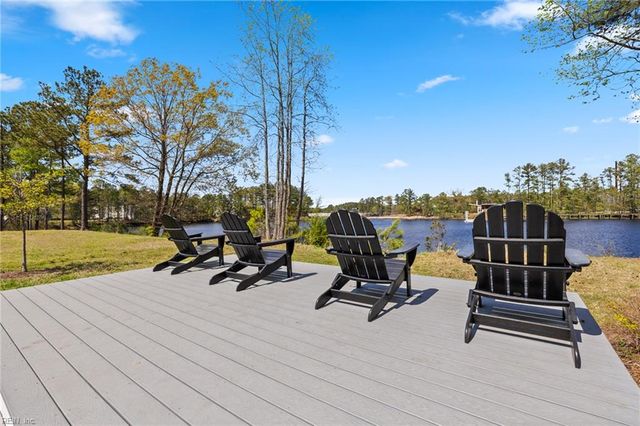 931 Centurion CIR, Chesapeake, VA 23323