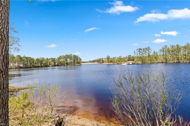 931 Centurion CIR, Chesapeake, VA 23323