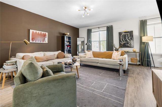 931 Centurion CIR, Chesapeake, VA 23323