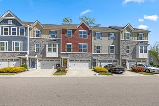 931 Centurion CIR, Chesapeake, VA 23323