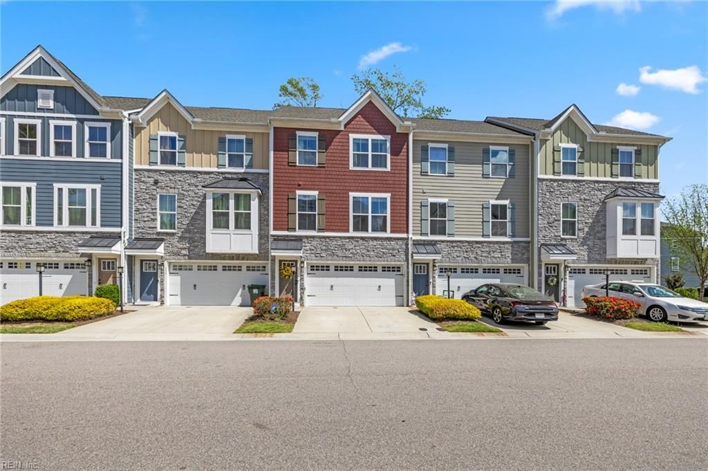 931 Centurion CIR, Chesapeake, VA 23323