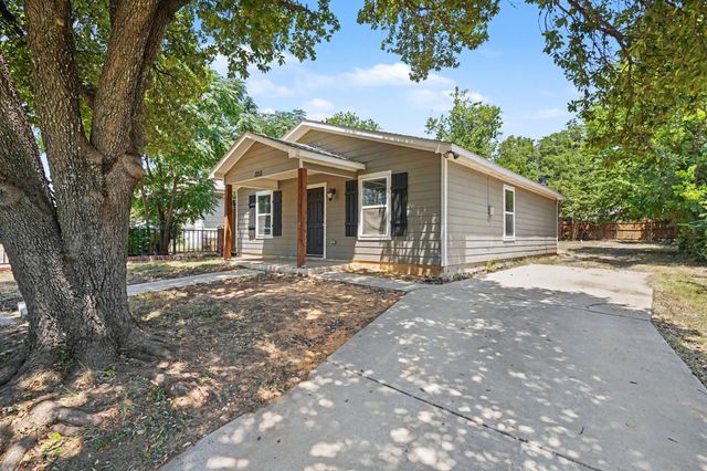 1255 E Davis Avenue, Fort Worth, TX 76104
