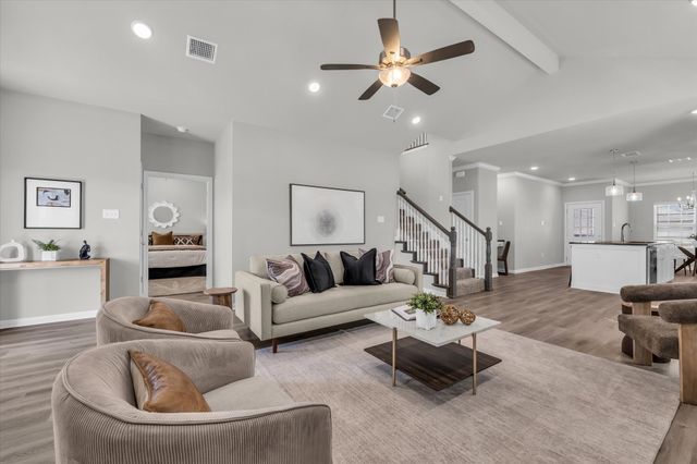 413 Travis Drive, Mcgregor, TX 76657