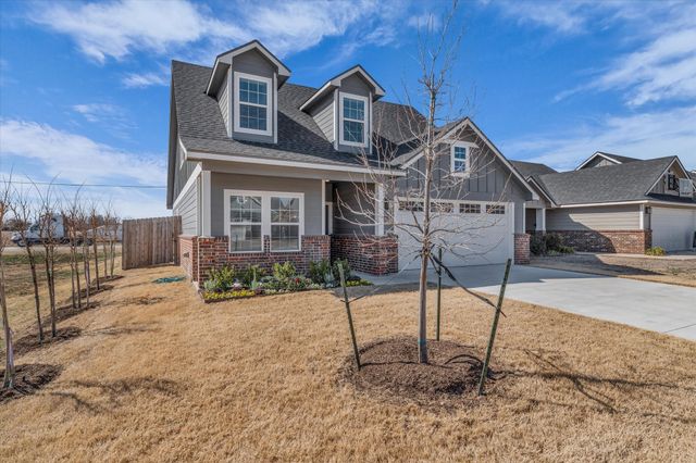 413 Travis Drive, Mcgregor, TX 76657