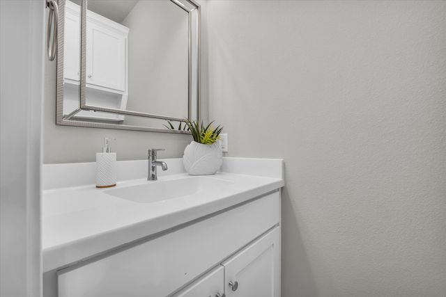 413 Travis Drive, Mcgregor, TX 76657