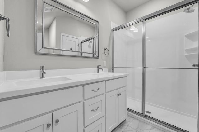 413 Travis Drive, Mcgregor, TX 76657