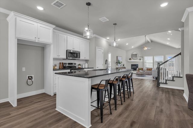 413 Travis Drive, Mcgregor, TX 76657