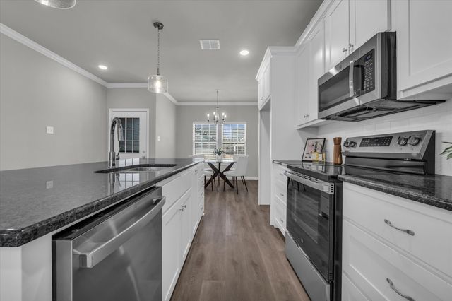 413 Travis Drive, Mcgregor, TX 76657