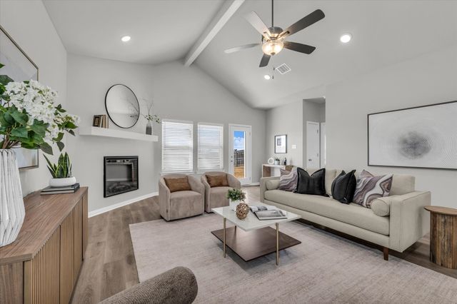 413 Travis Drive, Mcgregor, TX 76657