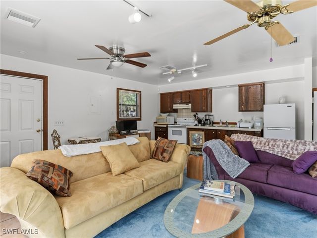 210 5th ST NW, Naples, FL 34120