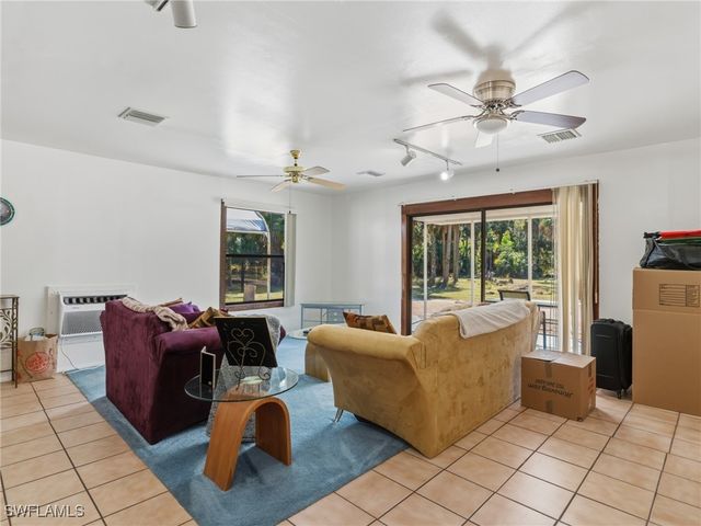 210 5th ST NW, Naples, FL 34120