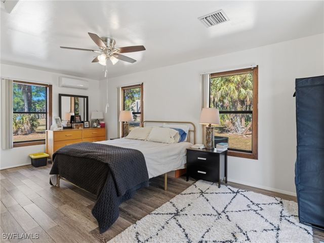 210 5th ST NW, Naples, FL 34120